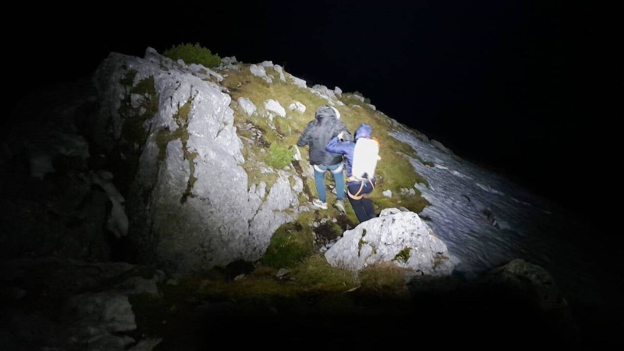Nächtlicher Einsatz für Turnschuh-Bergsteiger in Annaberg-Lungötz. 