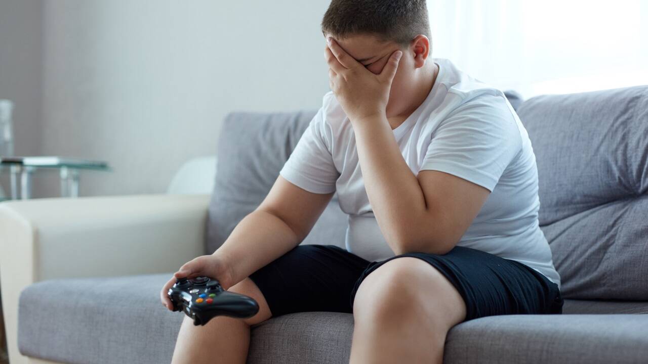 Kinder werden mit ihren Problemen und Nöten vielfach alleingelassen, kritisieren Fachleute.  