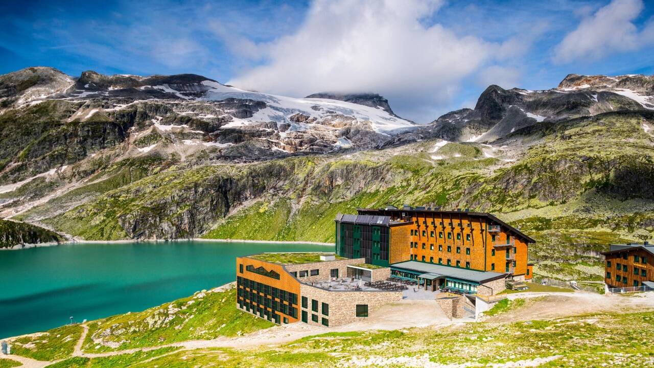Eines der bekanntesten Berghotels Österreichs, die Rudolfshütte im Pinzgauer Stubachtal, hat nur noch wenige Tage offen.   Eines der bekanntesten Berghotels Österreichs, die Rudolfshütte im Pinzgauer Stubachtal, hat nur noch wenige Tage offen.