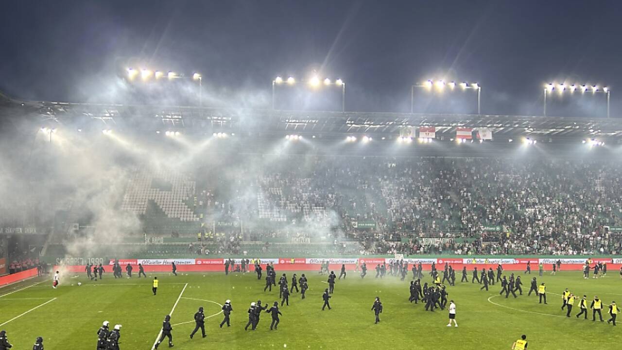 Auf Derby-Randalierer warten Stadionverbote 