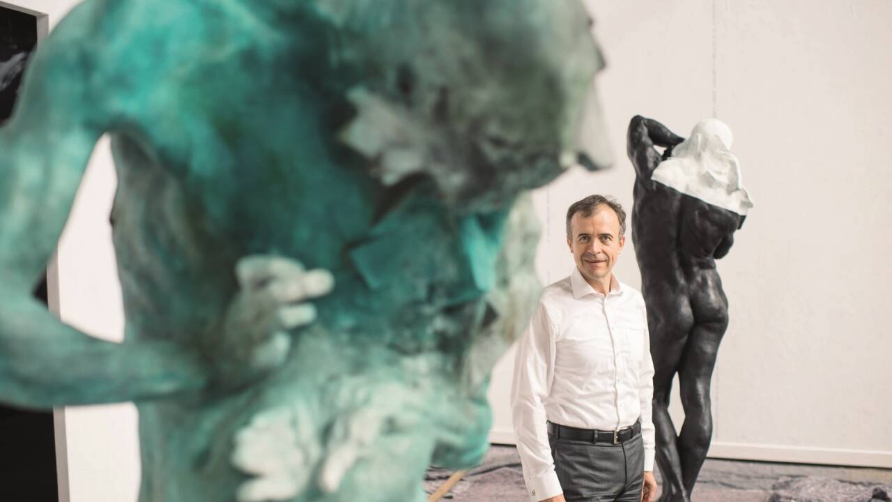Claus Spruzina zwischen Kunst und Juristerei. 