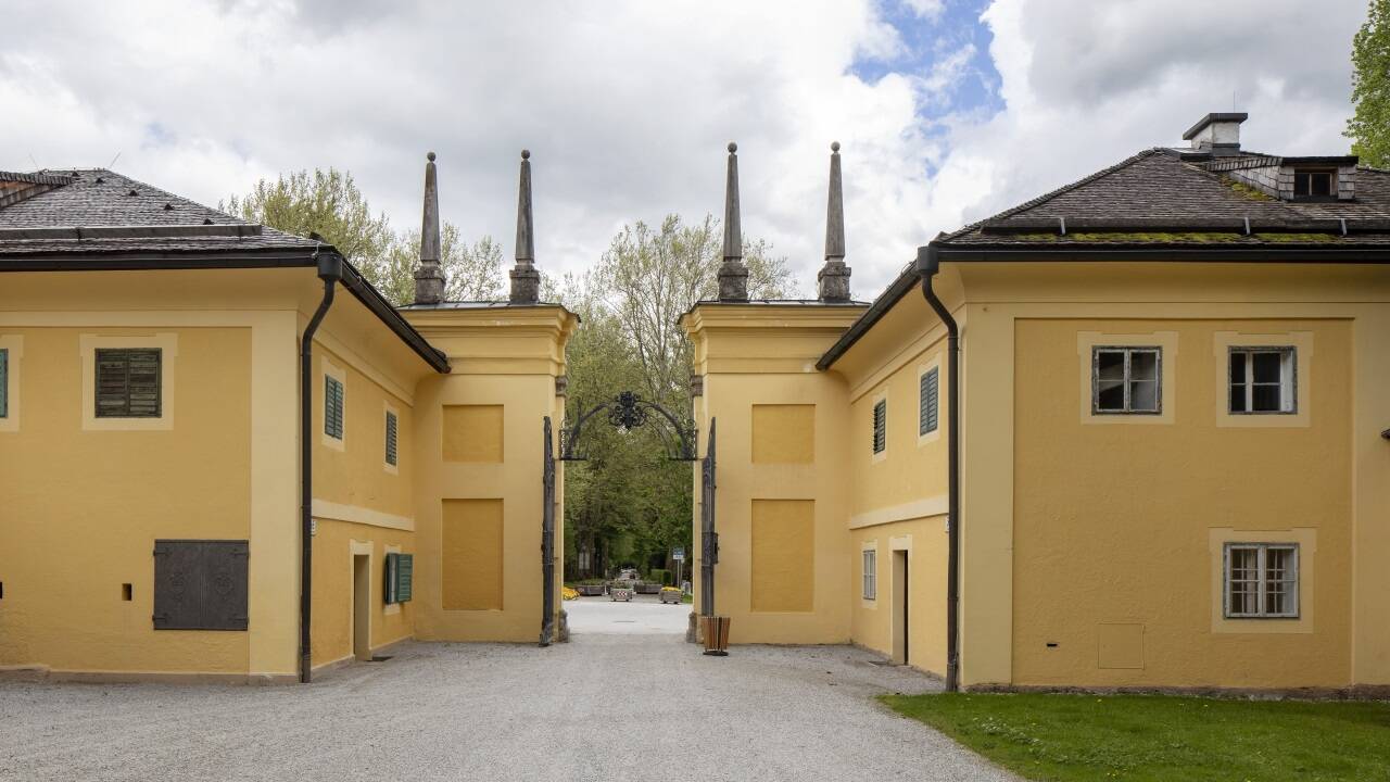 Die Pförtnerhäuser beim Schloss Hellbrunn werden das „Sound-of-Music“-Museum beheimaten. 