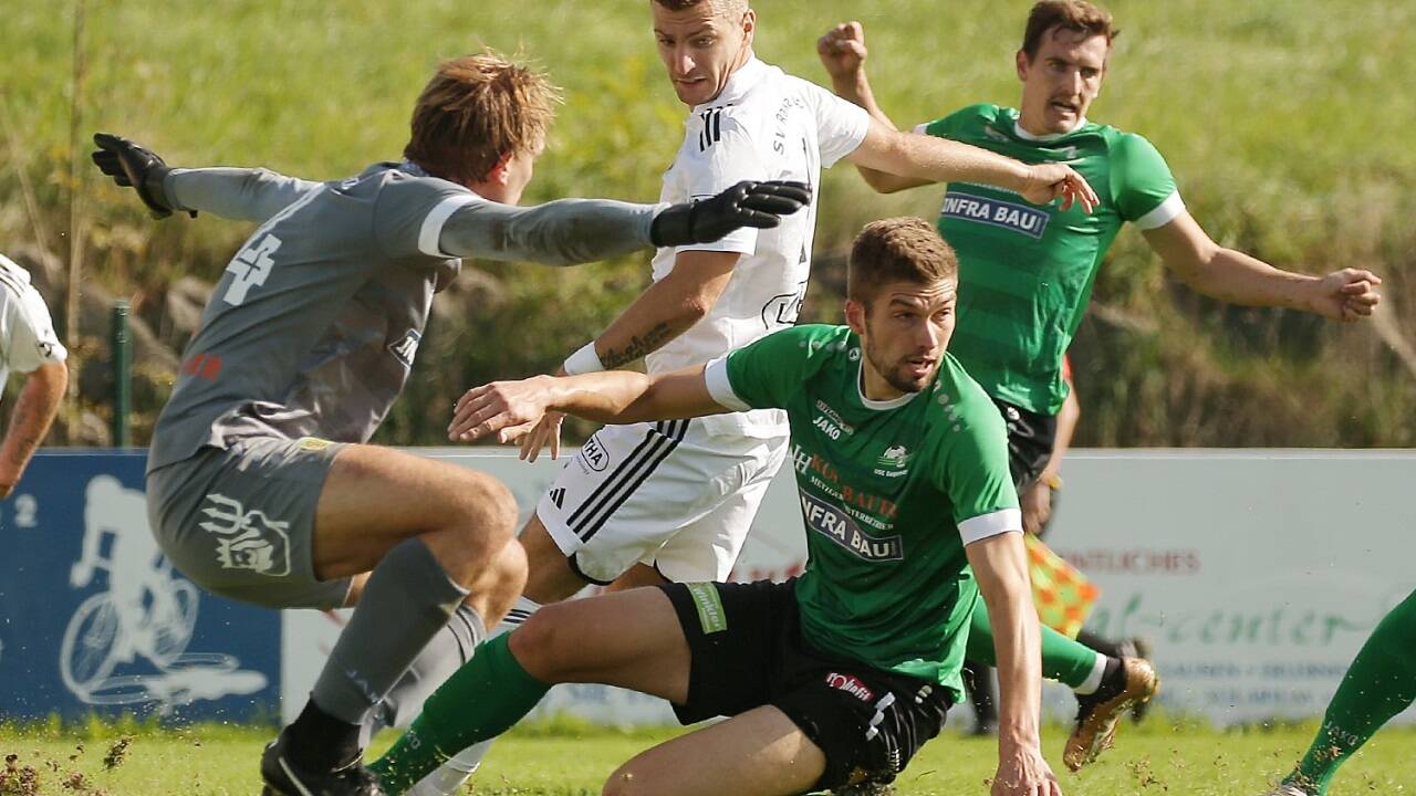 Felix Auinger (rechts unten) spielt vorerst nicht mehr. Felix Auinger (rechts unten) spielt vorerst nicht mehr.