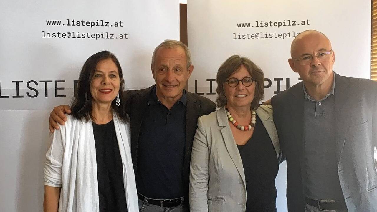 Silvia Kronberger (62), Renee Schroeder (64), Nikolaus Dimmel (57) mit Peter Pilz. 