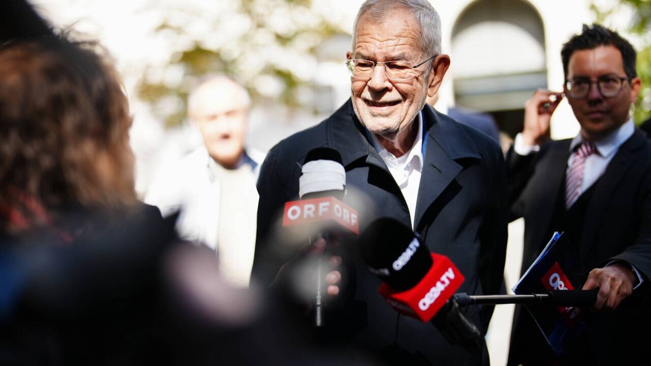 Bundespräsident Alexander Van der Bellen: war ihm einzig ein Dank an die Wählerinnen und Wähler sowie die Wahlhelfer zu entlocken.  Bundespräsident Alexander Van der Bellen: war ihm einzig ein Dank an die Wählerinnen und Wähler sowie die Wahlhelfer zu entlocken.