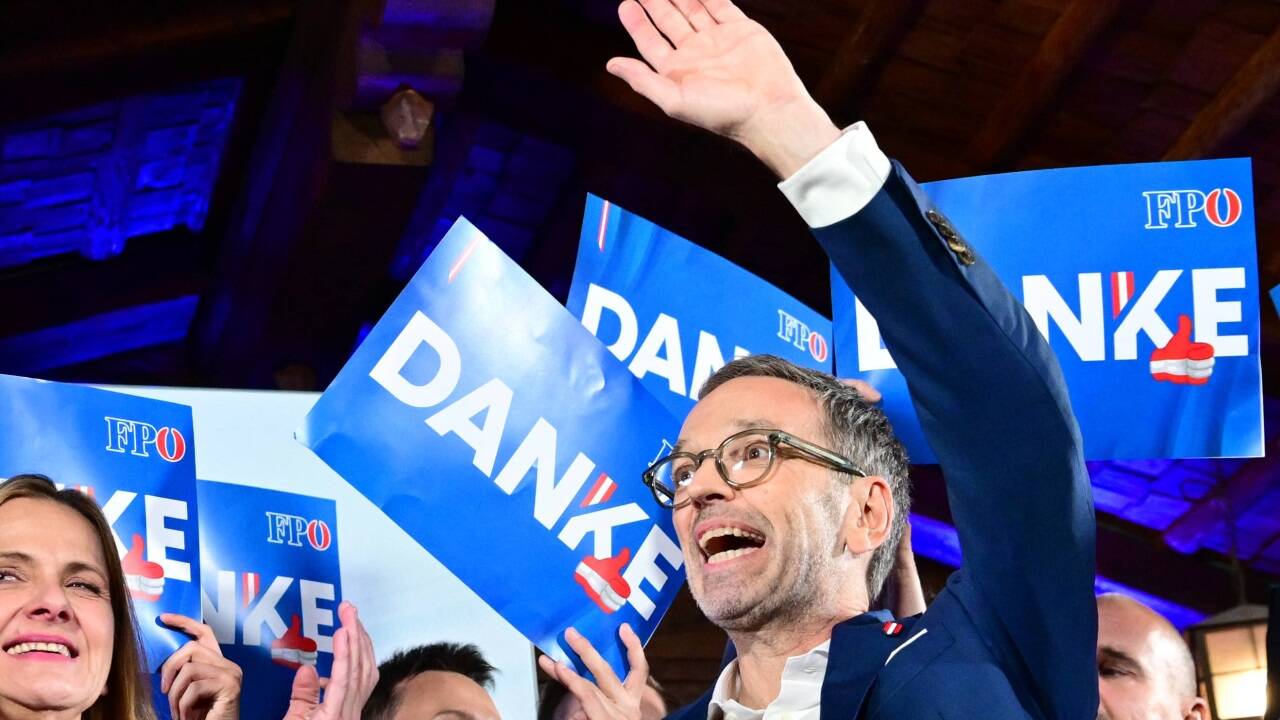 FPÖ-Chef Herbert Kickl konnte seinen Umfragen-Vorsprung ins Ziel retten. Das wirkt sich auf die politische Landkarte von ganz Österreich aus.   FPÖ-Chef Herbert Kickl konnte seinen Umfragen-Vorsprung ins Ziel retten. Das wirkt sich auf die politische Landkarte von ganz Österreich aus.