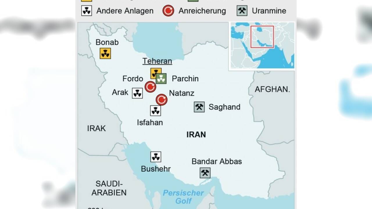 Der Iran hat seine Nuklearanlagen auf eine Anzahl von Standorten verteilt und einige in unterirdischen Bunkern errichtet, was es schwieriger macht, sie vollständig zu zerstören. Natanz könnte ein Ziel der israelischen Armee sein: 300 Kilometer südlich von Teheran liegt das Hauptzentrum für die Urananreicherung.  