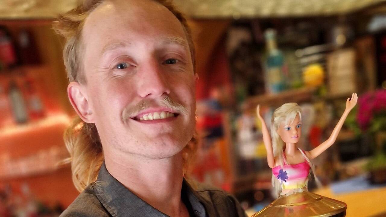 Alexander Sonderhauser hat den Vokuhila-Wettbewerb im Café Festung in Traunstein gewonnen.  