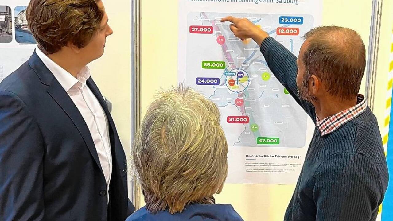 Am Projekt beteiligte Expert/-innen erläuterten Verkehrsströme, Finanzierung, Trassenverlauf, das Grabungsverfahren für den unterirdischen Teil etc. Am Projekt beteiligte Expert/-innen erläuterten Verkehrsströme, Finanzierung, Trassenverlauf, das Grabungsverfahren für den unterirdischen Teil etc.