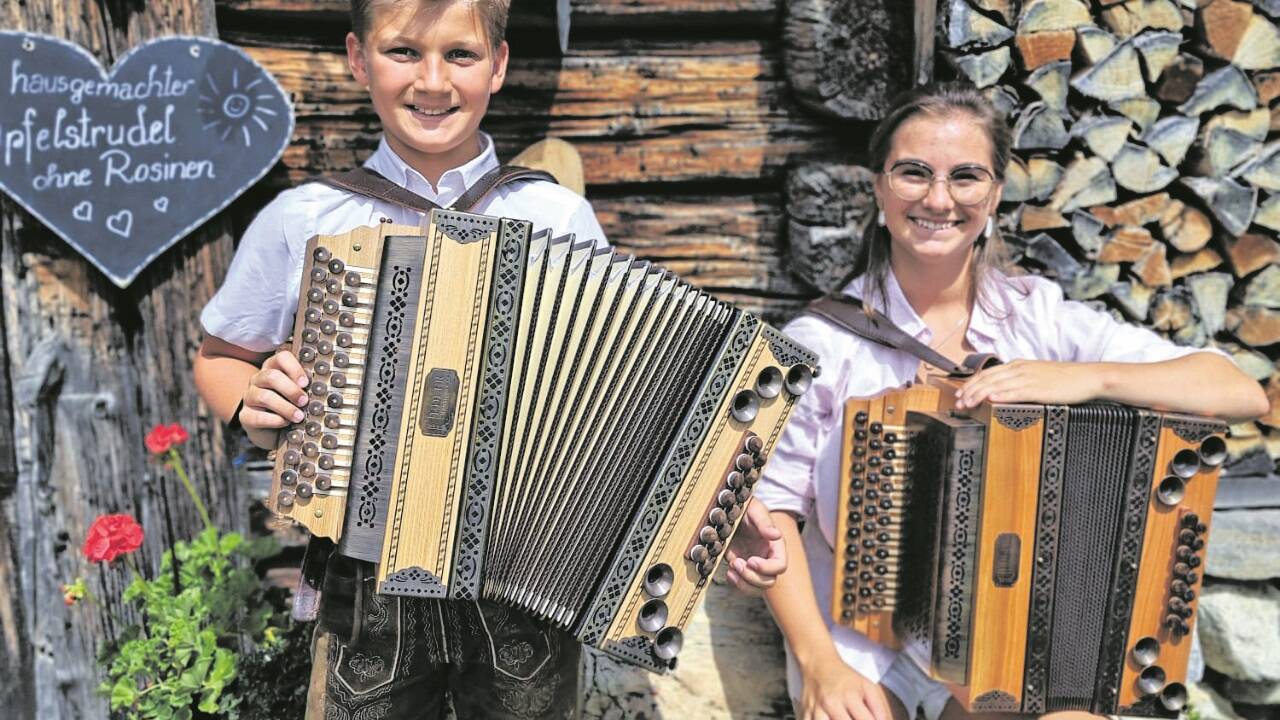 Moritz Listberger und Valentina Fluch bilden das Harmonika-Duo Reitsamberger  Moritz Listberger und Valentina Fluch bilden das Harmonika-Duo Reitsamberger