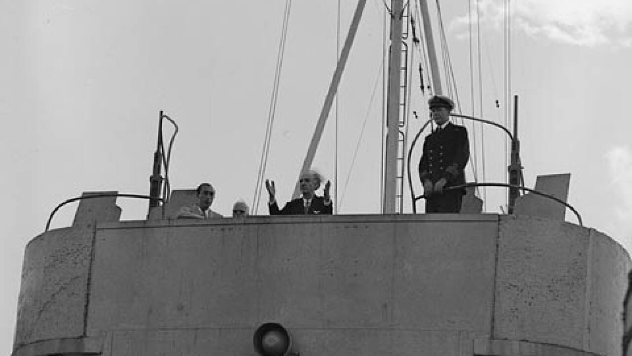 1944: Die griechische Regierung unter Ministerpräsident Georgios Papandreou kehrt auf der HMCS „Prince David“ aus dem ägyptischen Exil über Italien nach Athen zurück. 