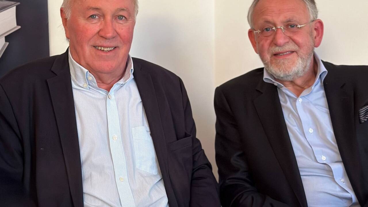 Christoph Zielinski (r.) ist ein renommierter Krebsforscher und hat gemeinsam mit Ex-„Profil“-Chefredakteur Herbert Lackner nun schon das zweite Buch herausgebracht.  