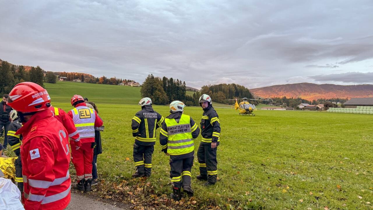Die Feuerwehr unterstützte bei der Erstversorgung der Verletzten. 