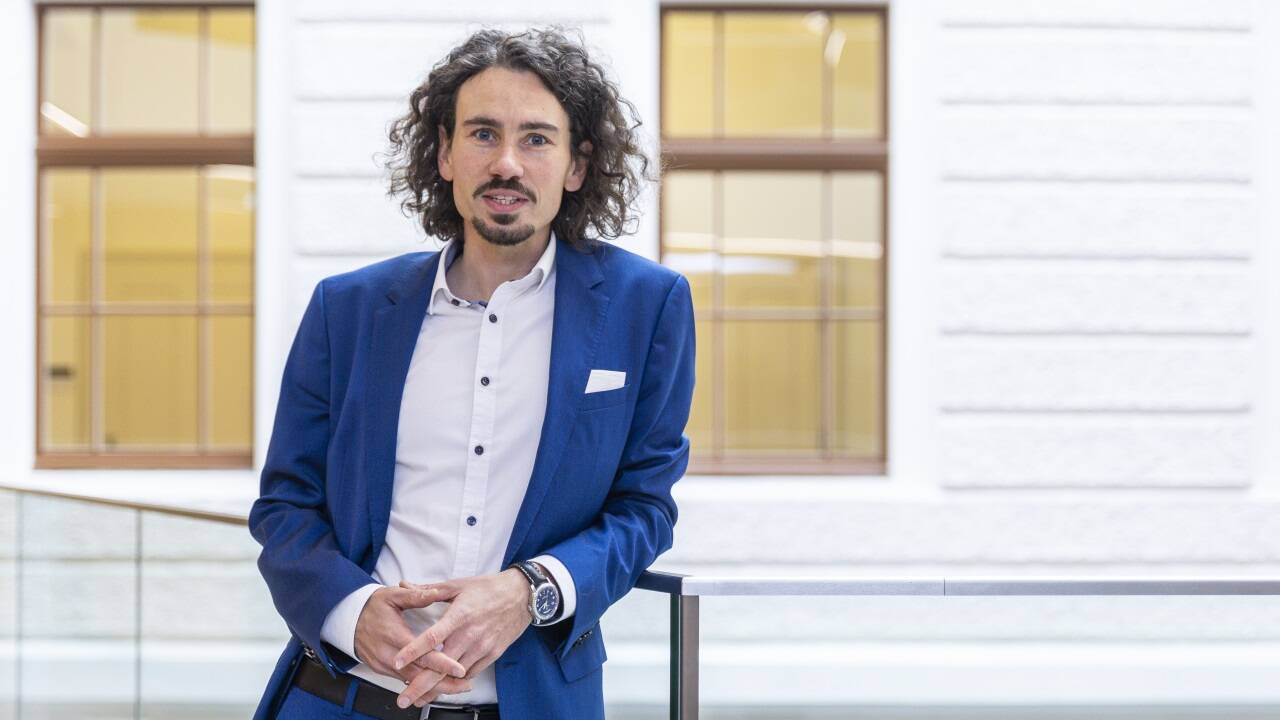 Rechtsanwalt Dominik Öllerer vertritt Ortler in dem Verfahren. 