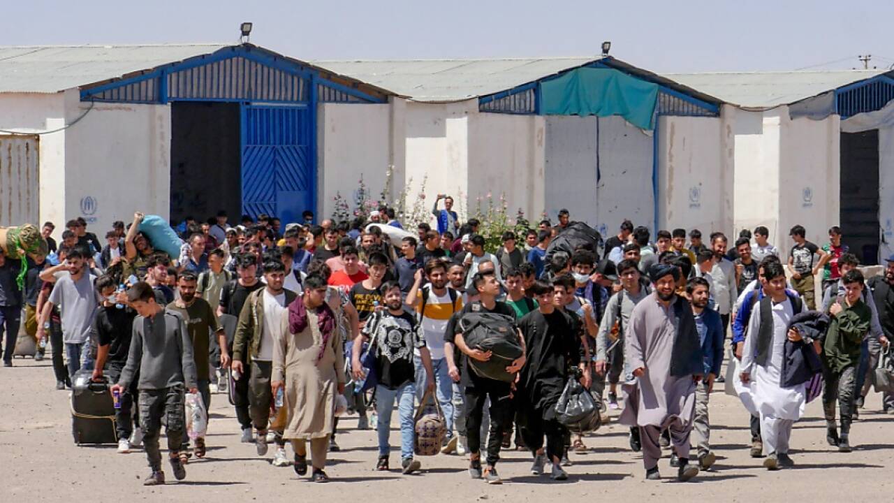 Teheran will bis Ende März 2025 rund zwei Mio. Ausländer abschieben 