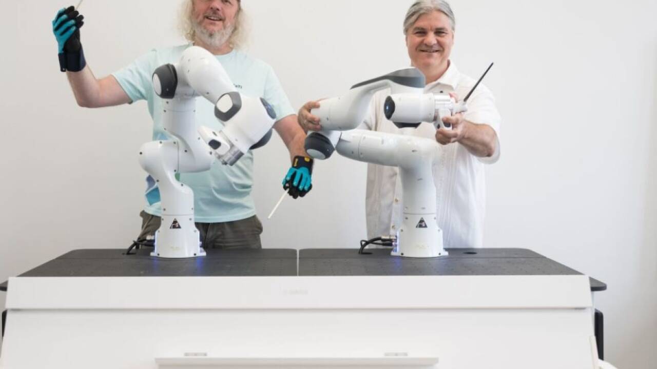 Dresdner Sinfoniker schreiben mit Roboter als Dirigent Musikgeschichte Dresdner Sinfoniker schreiben mit Roboter als Dirigent Musikgeschichte