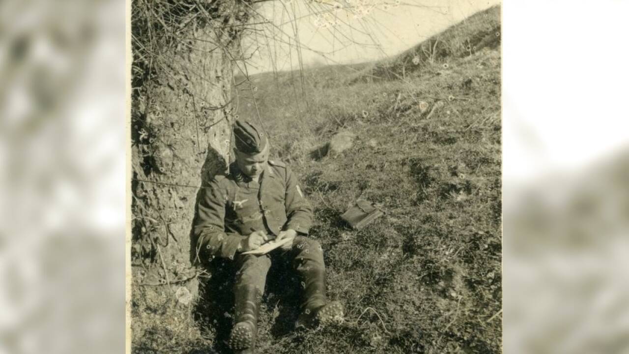 Franz Streitberger als Wehrmachtssoldat 1941 in Bulgarien.  Franz Streitberger als Wehrmachtssoldat 1941 in Bulgarien.