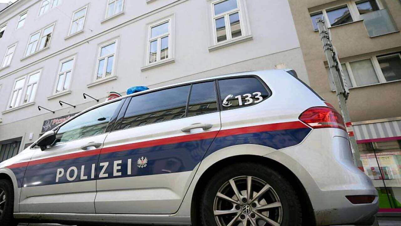 Grieche Samstagfrüh in Haus in der Taborstraße blutend gefunden 