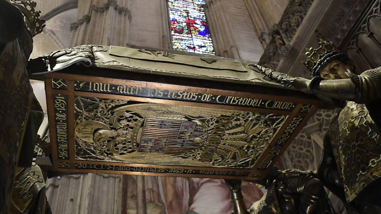 Letzte Ruhestätte in der Kathedrale von Sevilla  Letzte Ruhestätte in der Kathedrale von Sevilla
