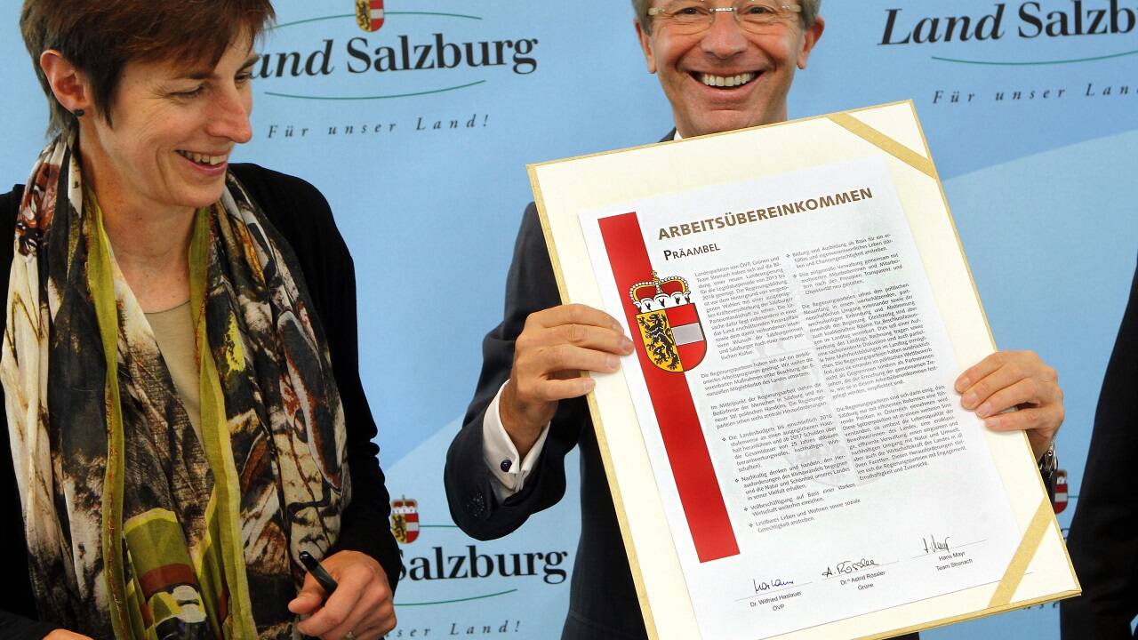 Im Jahr 2013: In Salzburg regierte LH Haslauer einst auch im Verbund mit den Grünen. Im Bild mit Astrid Rössler, damals Vize-<br />LH.  Im Jahr 2013: In Salzburg regierte LH Haslauer einst auch im Verbund mit den Grünen. Im Bild mit Astrid Rössler, damals Vize-<br />LH.