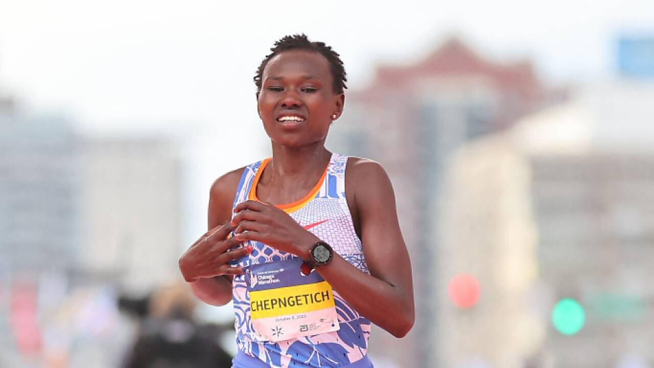 Chepngetich mit neuem Weltrekord  Chepngetich mit neuem Weltrekord