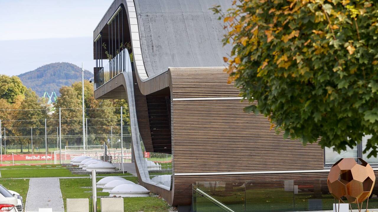 Die Stadt Salzburg argumentierte im Steuerstreit mit dem Red-Bull-Trainingszentrum mit Sitz in Salzburg-Taxham. Die Stadt Salzburg argumentierte im Steuerstreit mit dem Red-Bull-Trainingszentrum mit Sitz in Salzburg-Taxham.