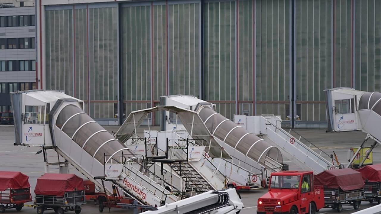 Flughäfen wie Hamburg müssen künftig mit weniger Flugverkehr auskommen 