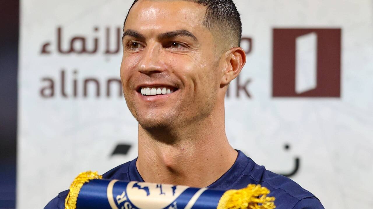 Cristiano Ronaldo ist in der saudi-arabischen Fußballliga der prominenteste Spieler – und lässt sich das auch gut entlohnen. 