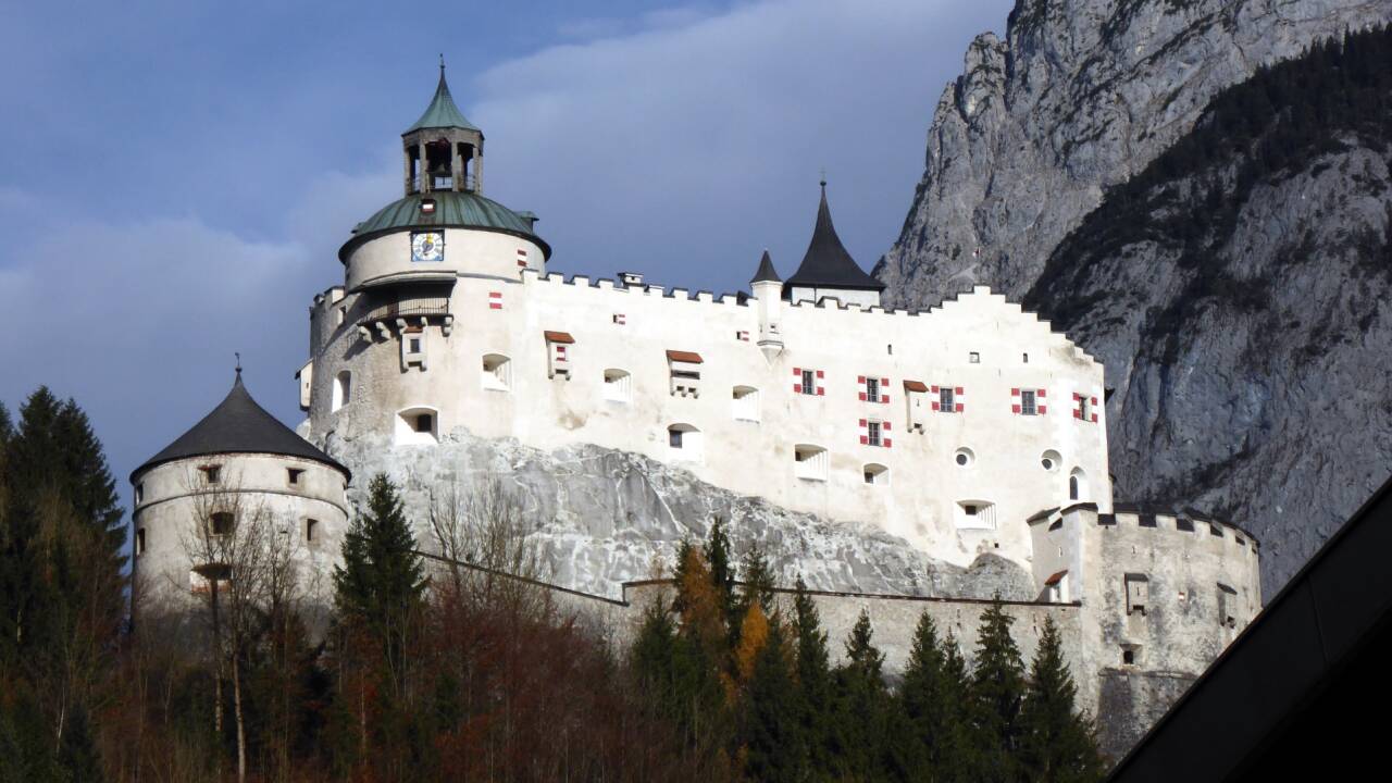 Die Burg Hohenwerfen ist auf dem Weg zum Gschwandanger immer präsent. Christian Heugl Die Burg Hohenwerfen ist auf dem Weg zum Gschwandanger immer präsent. Christian Heugl