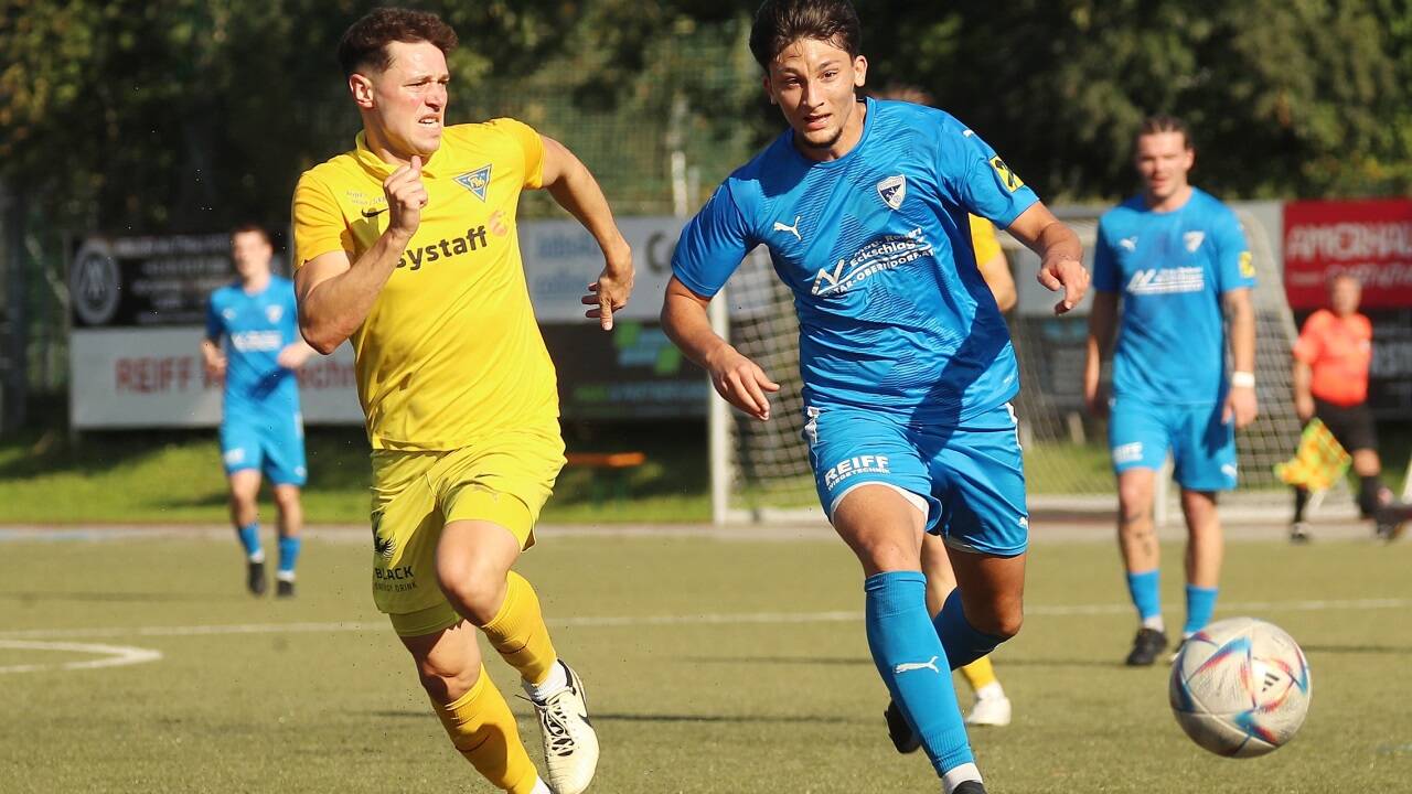 Der Bürmooser Topspieler Lazar Ugrinovic (rechts) traf auch beim Auswärtssieg in Neumarkt. 