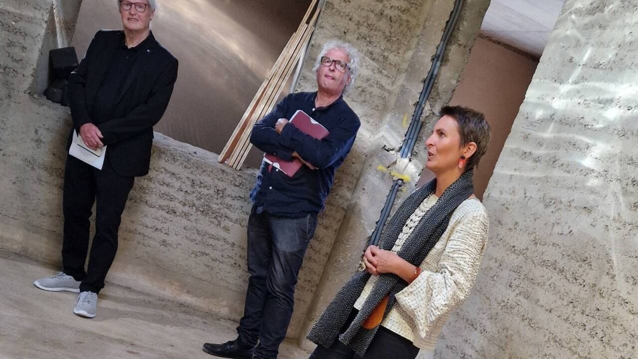 Die „Lehmhaus“-Architekten (v.r.): Anna Heringer, Martin Rauch und Hans Romstätter. 