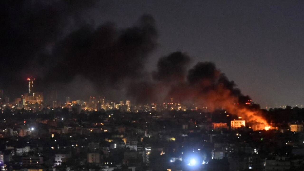 Dunkle Rauchwolken über Beirut 