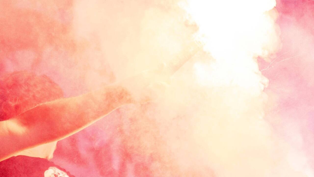 Pyrotechnik (Symbolbild).  Pyrotechnik (Symbolbild).