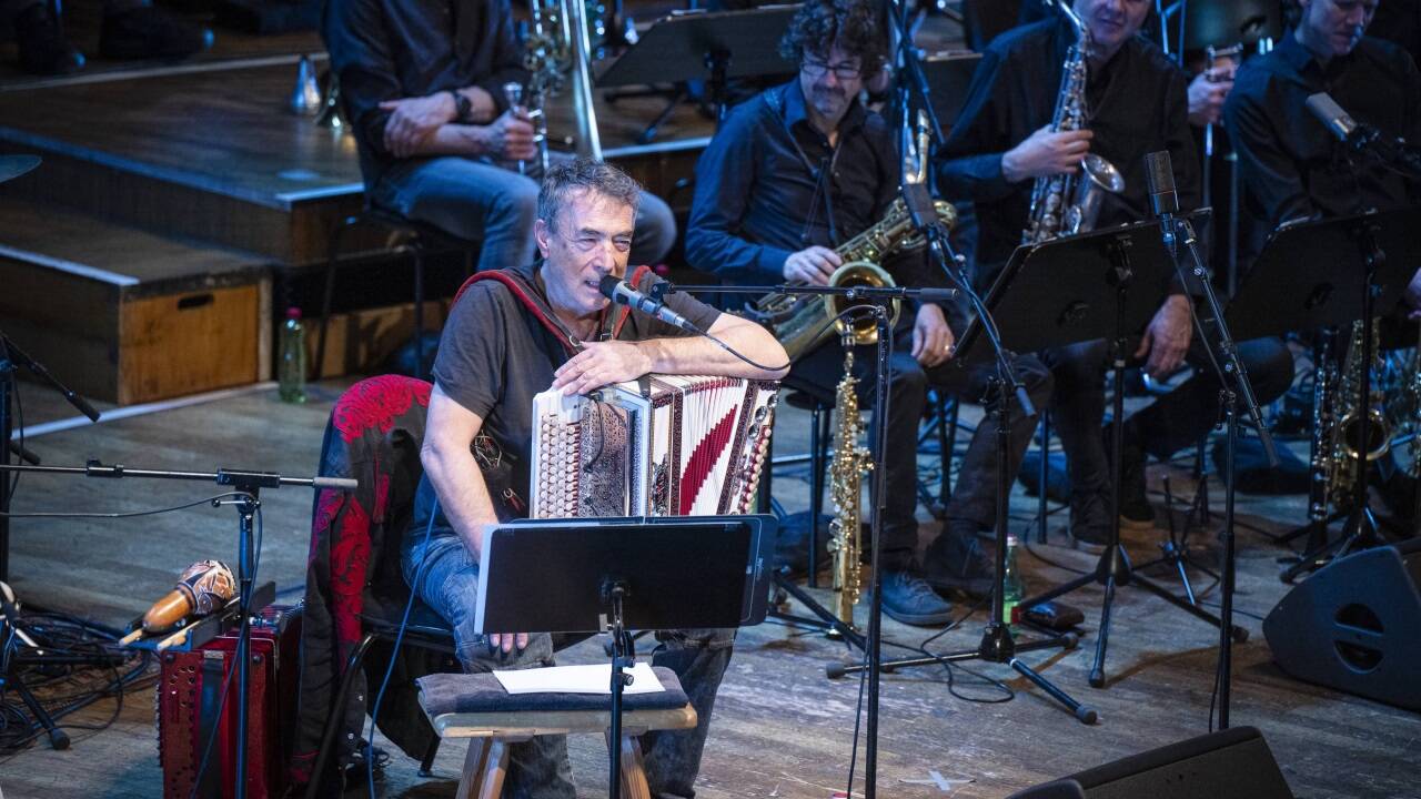 Hubert von Goisern und die Lungau Big Band im Wiener Konzerthaus. Hubert von Goisern und die Lungau Big Band im Wiener Konzerthaus.
