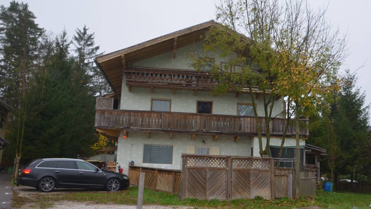 In diesem Haus wurde am Dienstagabend eine 67-Jährige mit einem Küchenmesser getötet.  In diesem Haus wurde am Dienstagabend eine 67-Jährige mit einem Küchenmesser getötet.