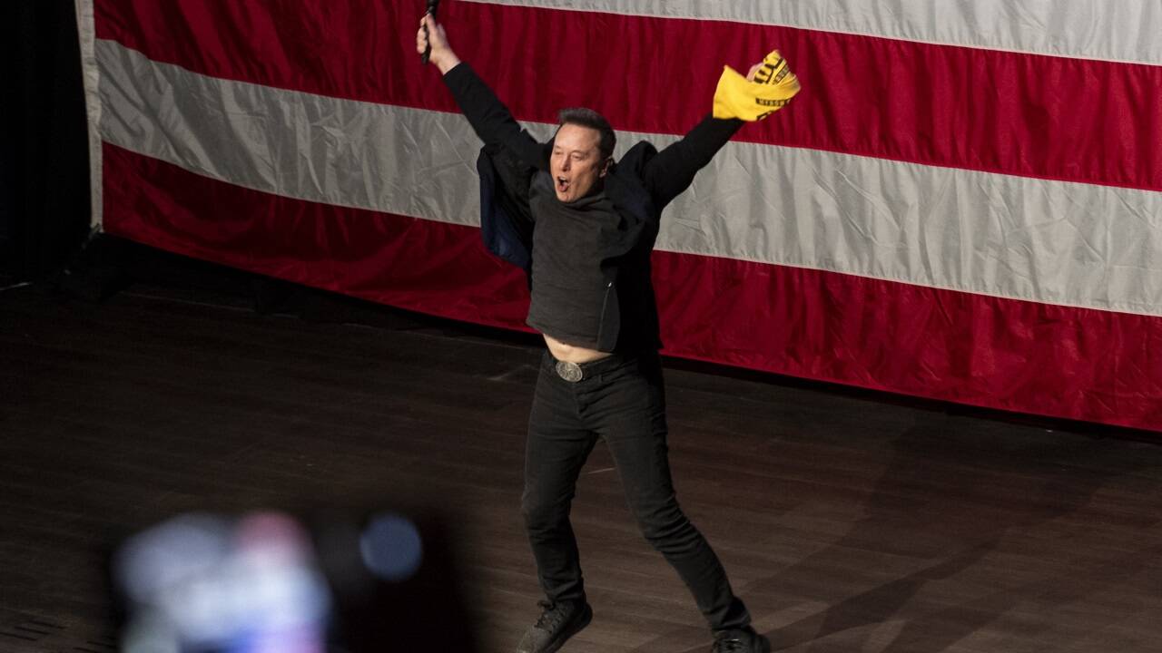 Elon Musk bei einem Wahlkampfauftritt in Pennsylvania. Elon Musk bei einem Wahlkampfauftritt in Pennsylvania.