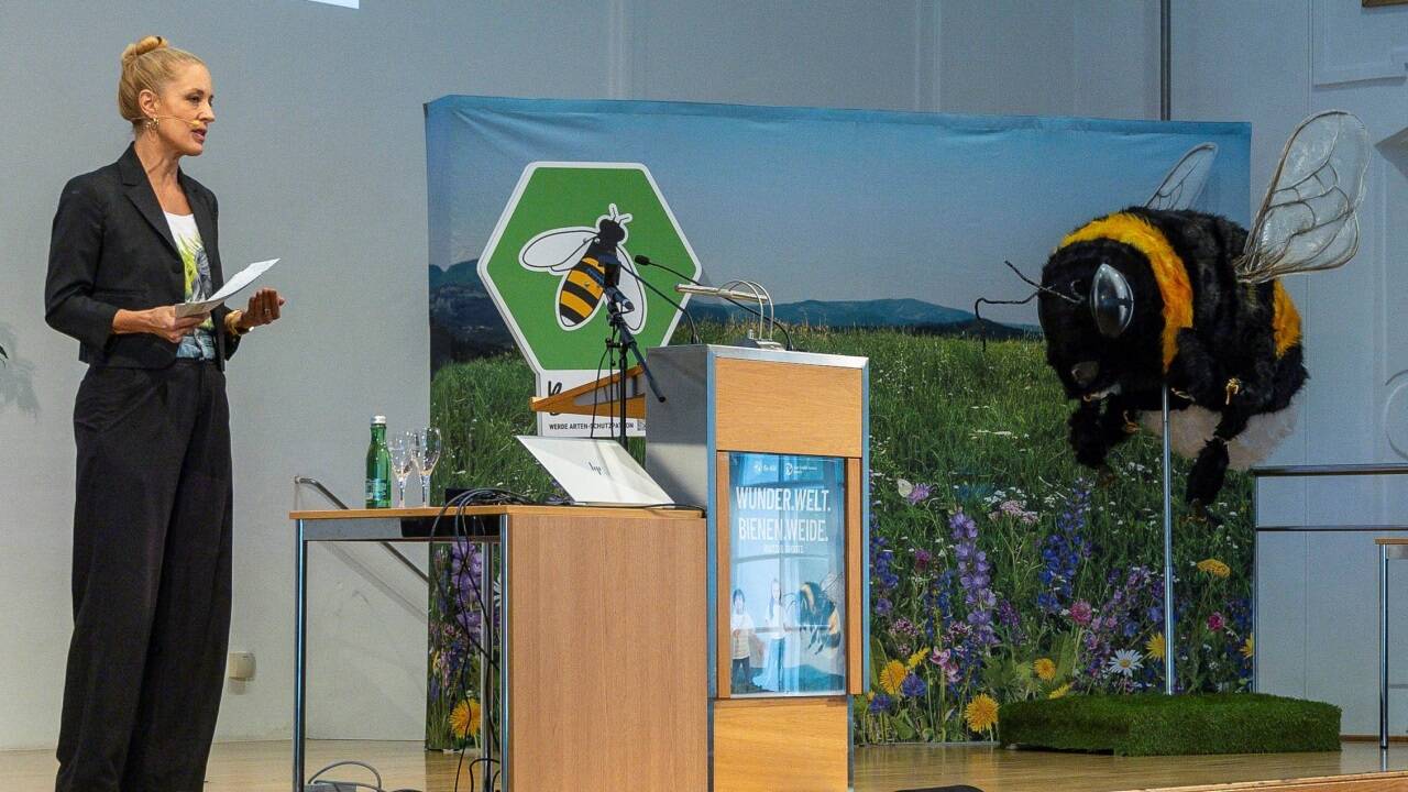 Schauspielerin und Ehrenbotschafterin Lilian Klebow moderierte die Veranstaltung.  