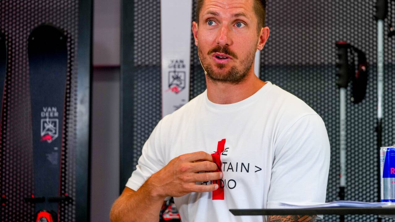 Nach dem großen Rätselraten nun die klare Antwort: Hirscher startet fix in Sölden. Nach dem großen Rätselraten nun die klare Antwort: Hirscher startet fix in Sölden.