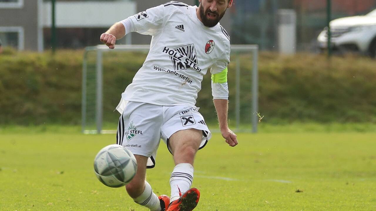Kuchls Michael Perlak zählt auch mit 38 Jahren noch zu den besten Westliga-Kickern.  