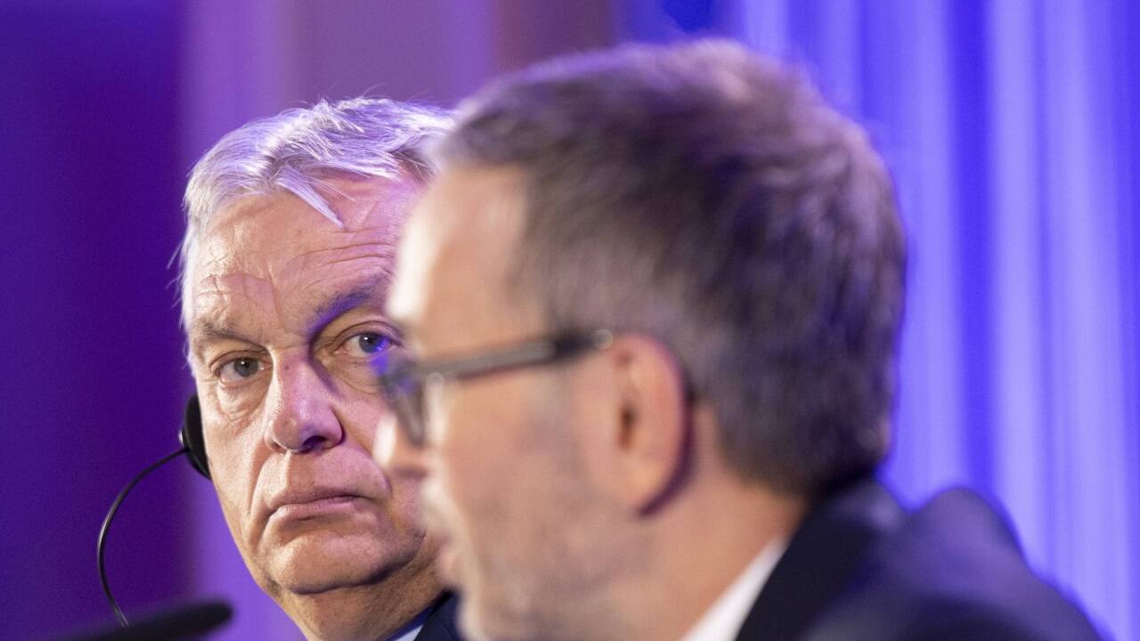 Viktor Orbán und FPÖ-Chef Herbert Kickl (FPÖ) bei einem gemeinsamen „Patrioten für Europa“-Termin im Juni 2024. Viktor Orbán und FPÖ-Chef Herbert Kickl (FPÖ) bei einem gemeinsamen „Patrioten für Europa“-Termin im Juni 2024.