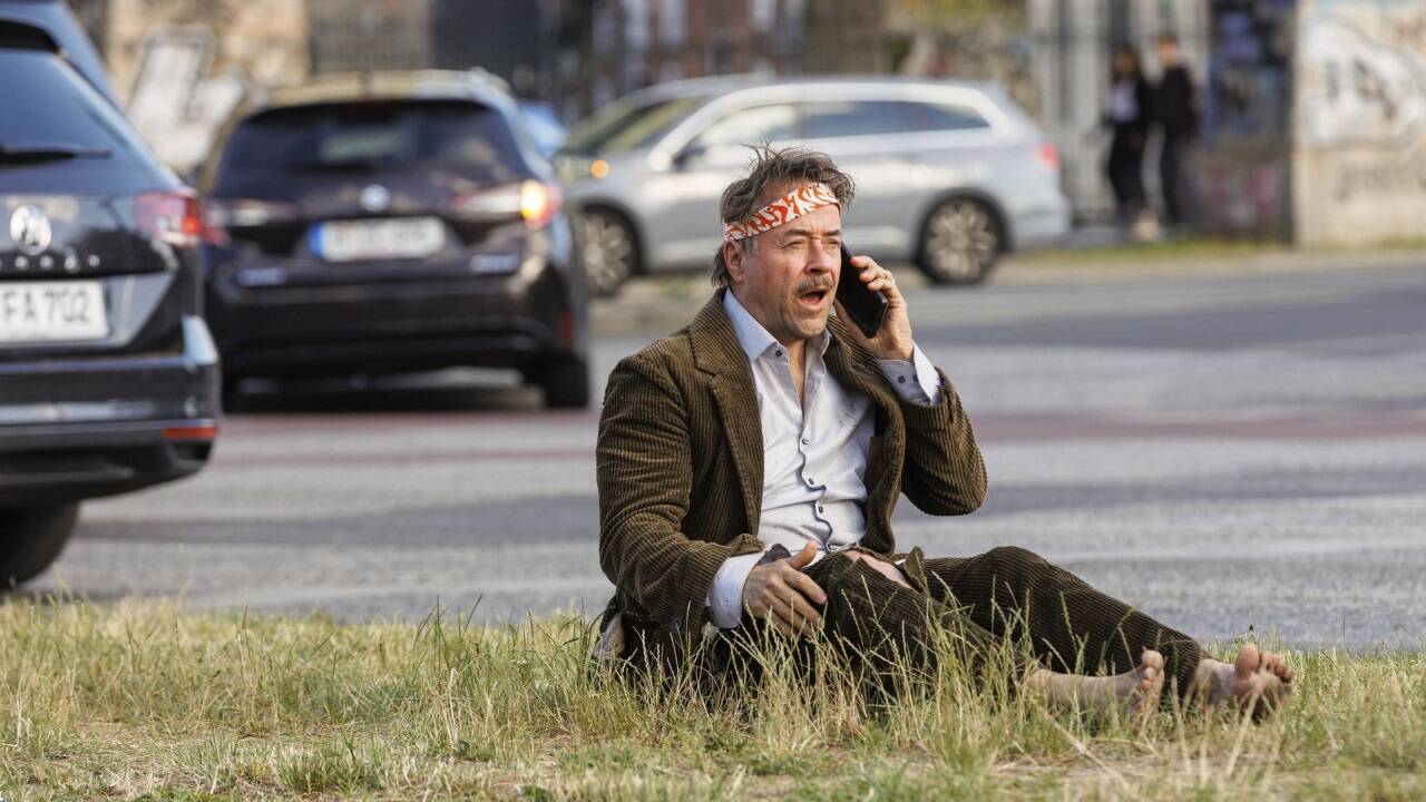 Jan Josef Liefers spielt im Film „Alter weißer Mann“. Jan Josef Liefers spielt im Film „Alter weißer Mann“.