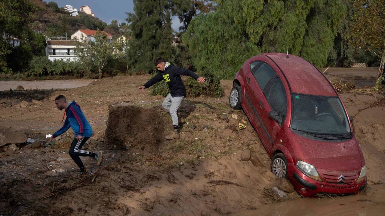 Schwere Überschwemmungen in Valencia 