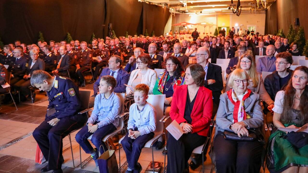 Festakt bei der Berufsfeuerwehr Salzburg. 