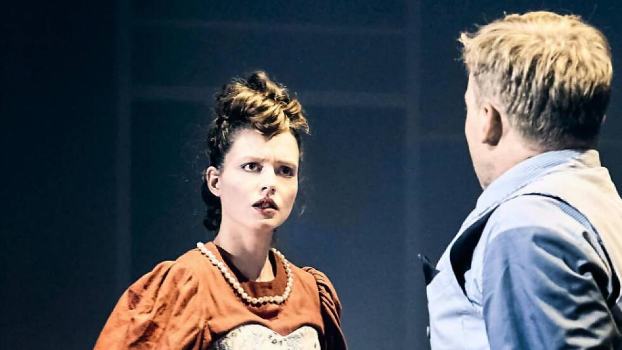 Strindberg-Klassiker "Fräulein Julie" erfährt eine Frischzellenkur  Strindberg-Klassiker 'Fräulein Julie' erfährt eine Frischzellenkur
