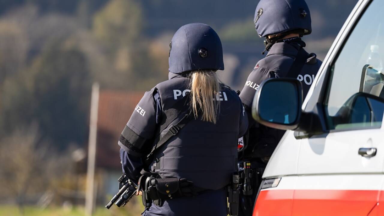 Großeinsatz im Mühlviertel nach Fund des Fluchtautos 