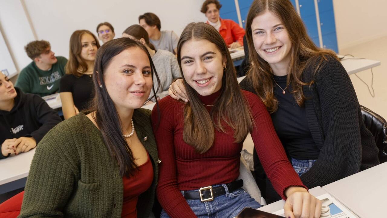 Veronika Kriechhamer, Jana Waß und Julia Schäffler (v. l.) aus der 4B der Europa–HAK.  