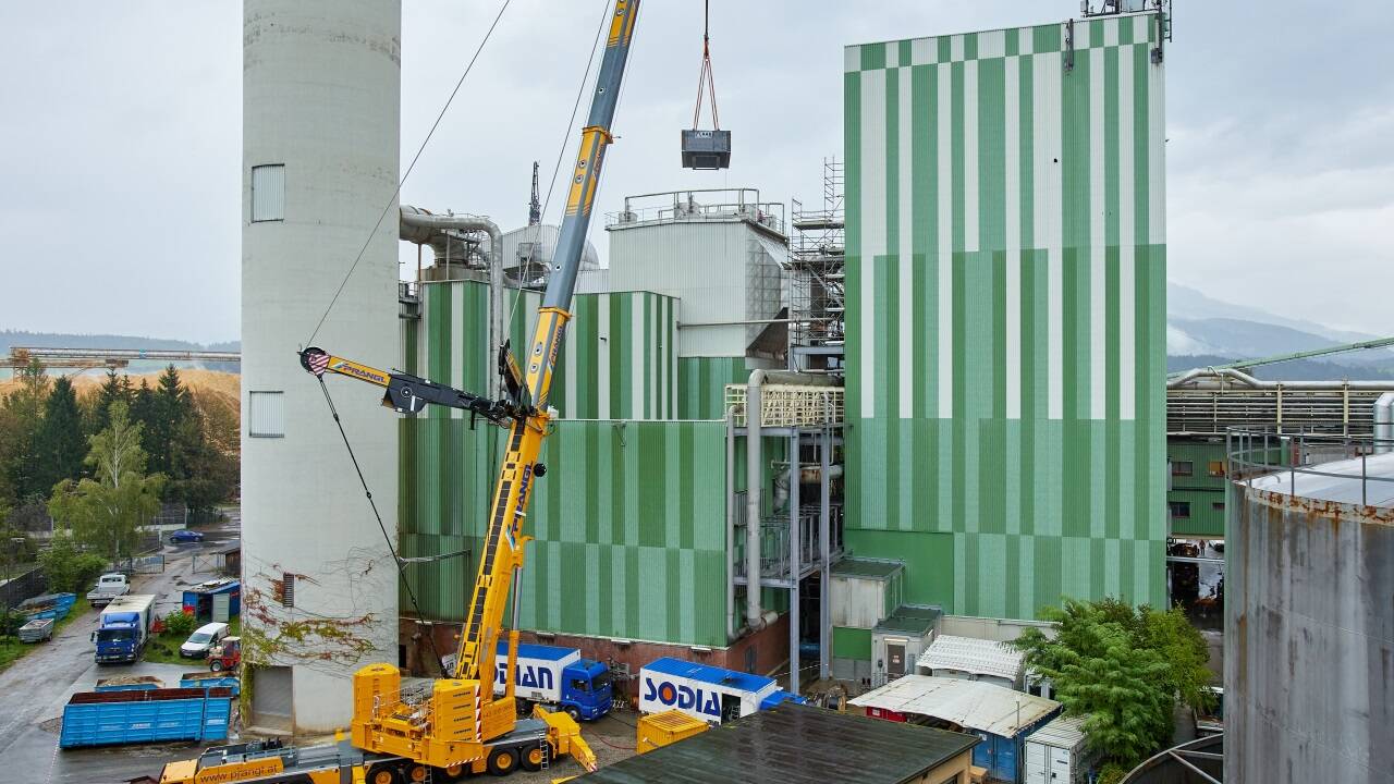 Im aktuellen Werkstillstand wurde auch der Laugenkessel modernisiert und wichtige Aggregate wie der Luftvorwärmer in der Säurezubereitung wurden ausgetauscht.  