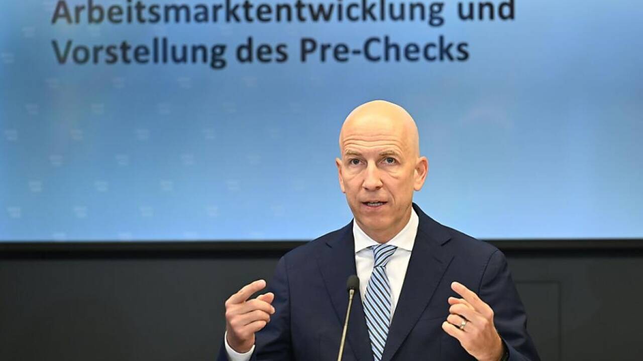 Minister Kocher: Lage am Arbeitsmarkt "zwiegespalten" Minister Kocher: Lage am Arbeitsmarkt 'zwiegespalten'