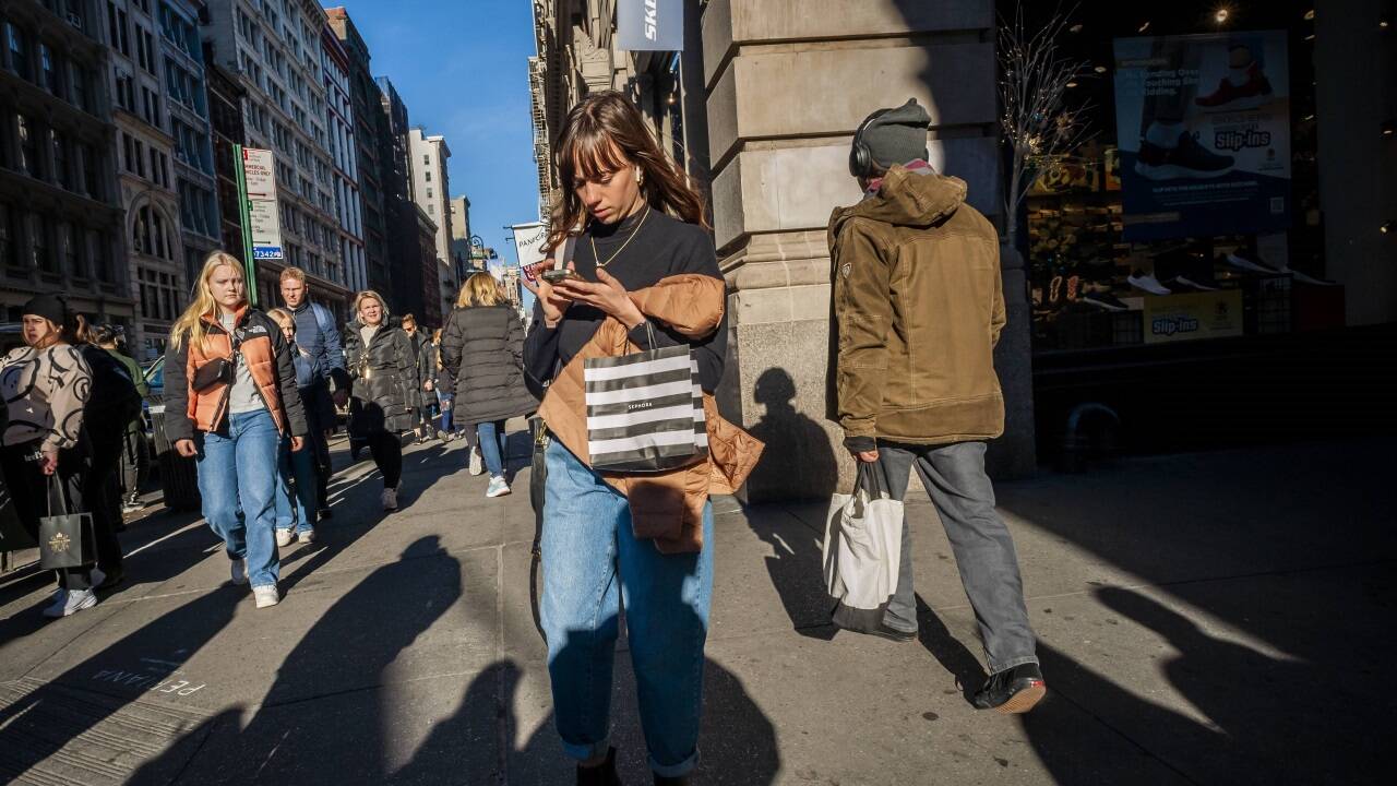 Frauen wählen in den USA mehrheitlich demokratisch, Männer republikanisch. 