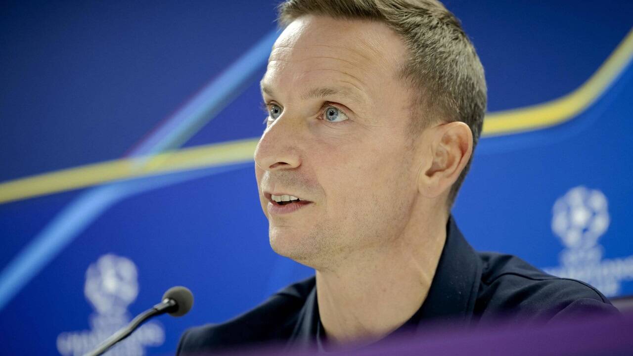 Trainer Pep Lijnders hat jetzt auch noch Personalsorgen. 
